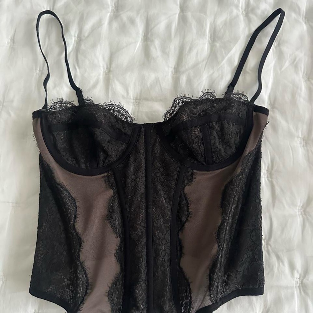 Elegant Black Lace Bustier